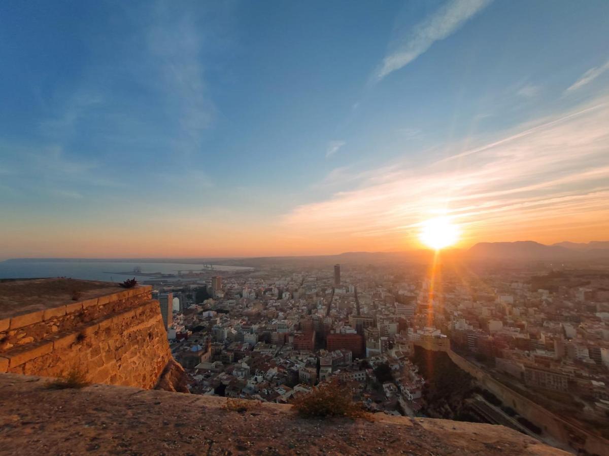 Soho Boho Apartments - With Sunny Rooftop Terrace And Fiber Optic Internet Alicante Buitenkant foto